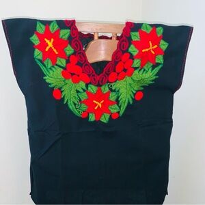 Hand-embroidered artisan blouse made in Mexico small size